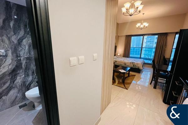 CLOSE TO DOWNTOWN | LARGE STUDIO | LOW PRICED